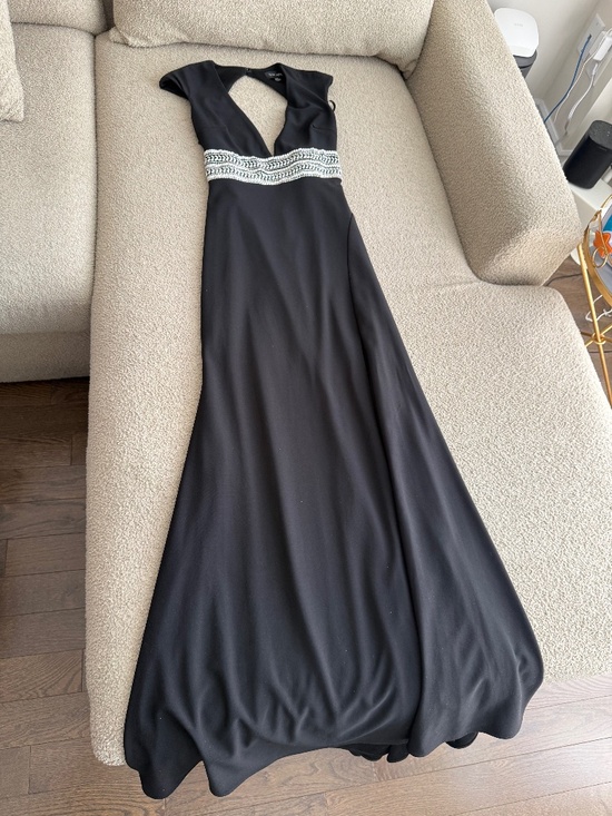 Xscape Dresses & Skirts - Black Deep V Xscape Dress - Size 2